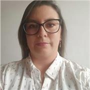 Profesional en ciencias del deporte y la educación física, entrenadora para brindar clases de patinaje personalizadas para niños y adultos. Entrenamiento personalizado para adultos jóvenes